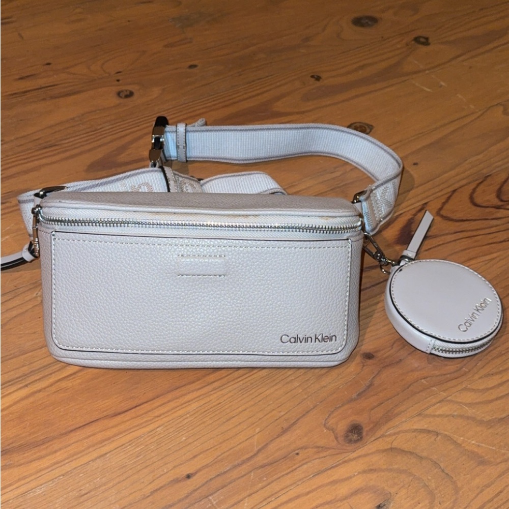 Calvin Klein Women's Millie Novelty Fanny Belt Bag Mushroom /Tan